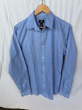 H&M Men's Light Blue Button-Down Dress Shirt